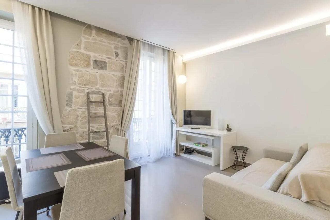 Private Furnished Apartment Ideally Located in The Carré d'Or Niza Exterior foto