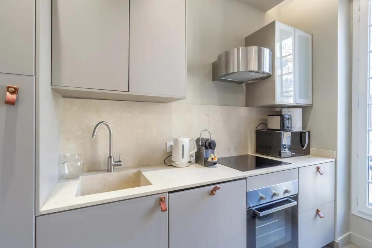Private Furnished Apartment Ideally Located in The Carré d'Or Niza Exterior foto
