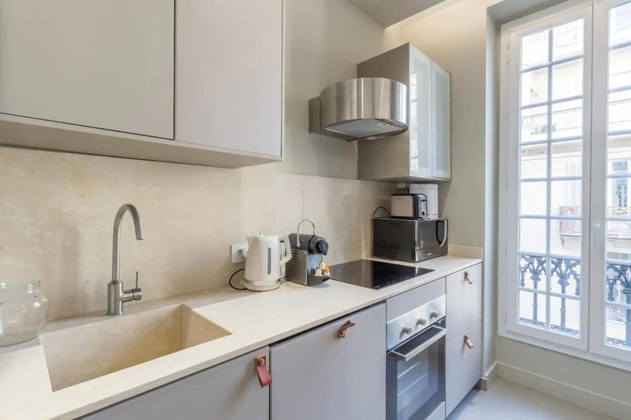 Private Furnished Apartment Ideally Located in The Carré d'Or Niza Exterior foto