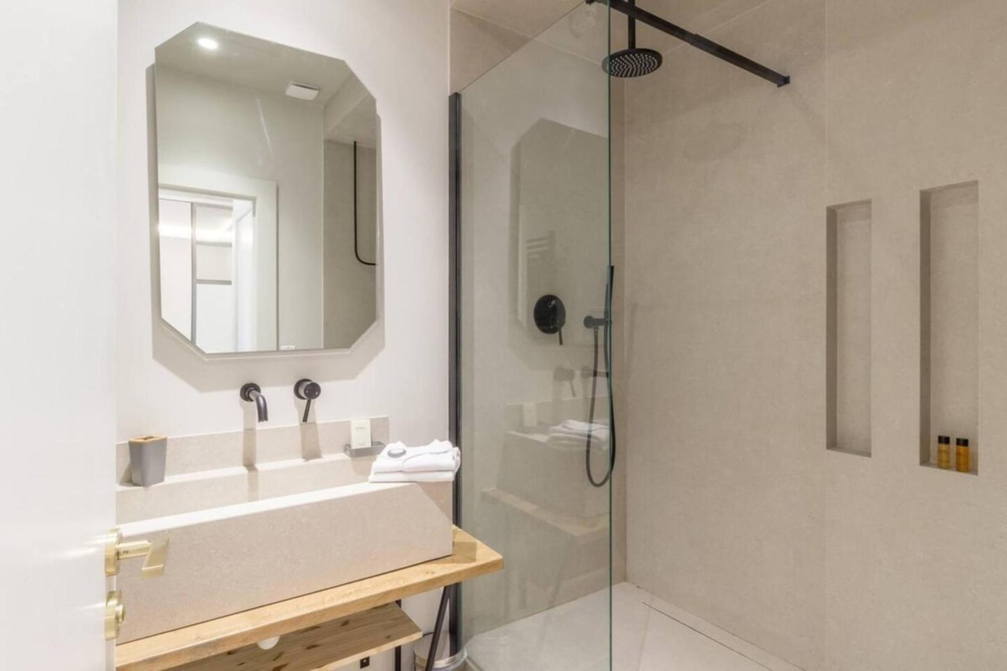 Private Furnished Apartment Ideally Located in The Carré d'Or Niza Exterior foto